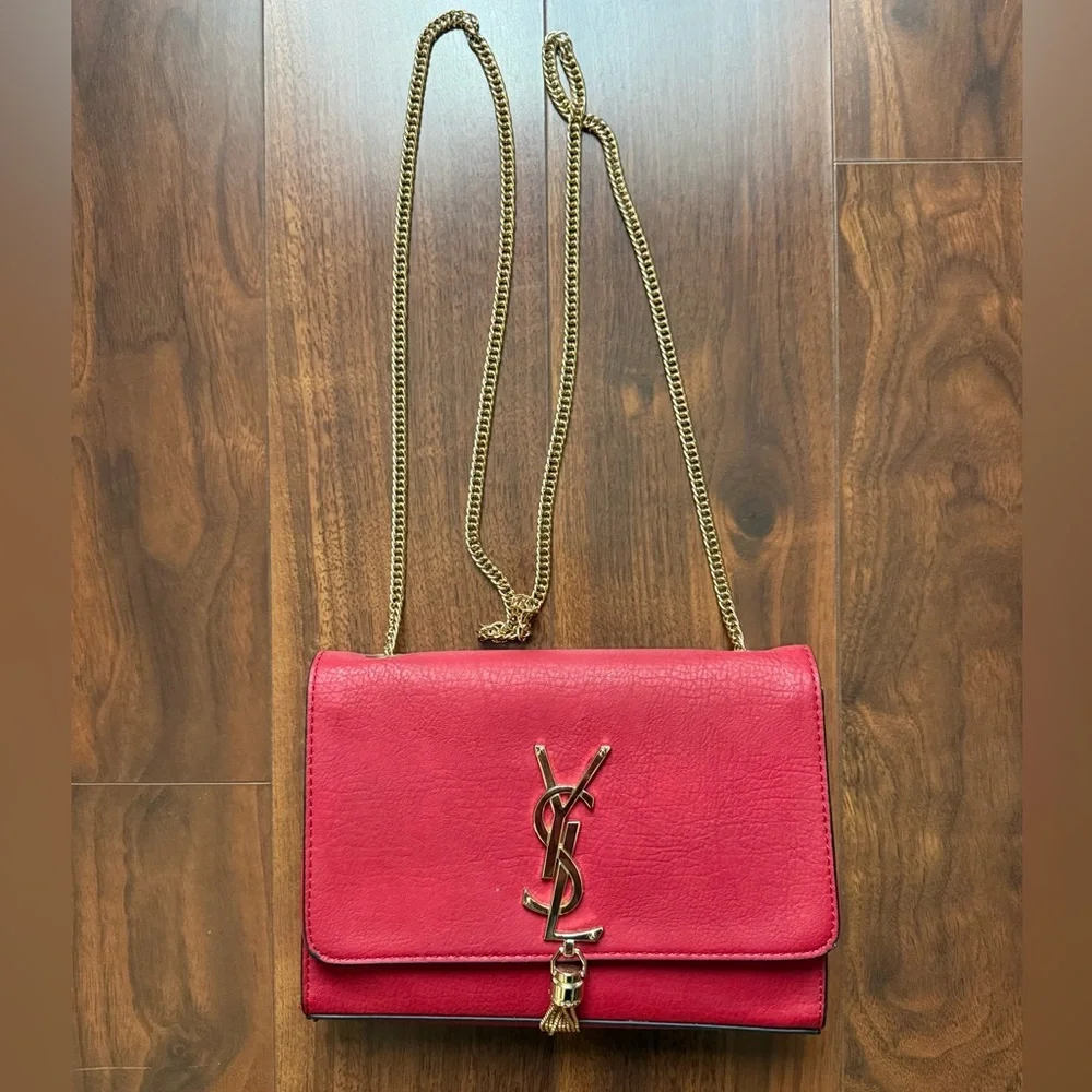 Leather Red Crossbody Purse / NEW! / ✨INSPIRED✨ - Picture 5 of 5